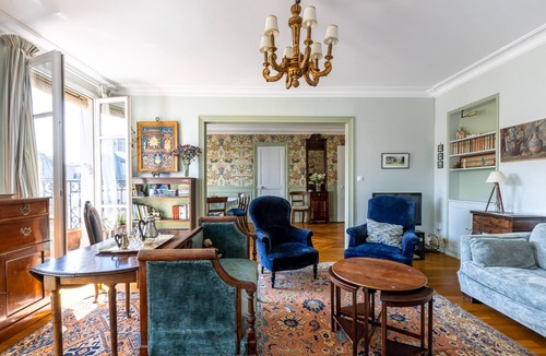 5th Arrondissement Apartment | Plumes in the Park, by Veeve