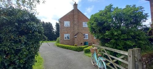 Willesborough House | Plumpton House