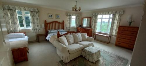 Willesborough House | Plumpton House