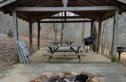 Frank House | Plumtree Mountain Retreat Studio #4