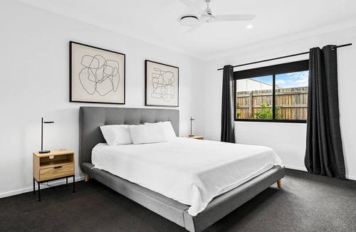 Pialba House | Plunge Inn at Pialba