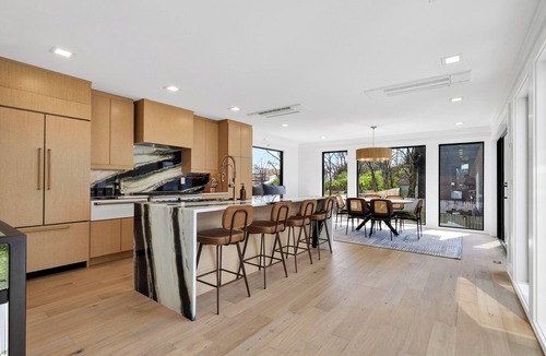 Talbot's Corner House | Plunge Pool + Elevator + Outdoor Kitchen | Near Downtown | Sunrise in the City