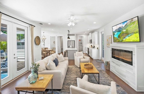 St. Augustine House | Plunge Pool, Pack N Play, BBQ, Walk Downtown