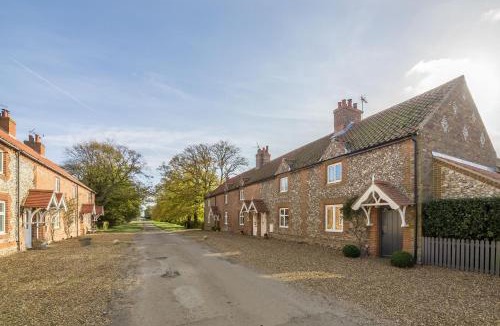 Deepdale House | Plunketts Cottage