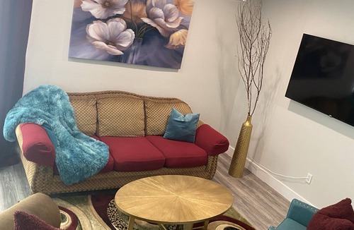 Fort Worth House | Plush Two-Story near TCU, Downtown Ft. Worth Entertainment, Restaurants