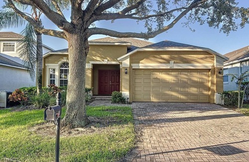 Highgate Park House | Pluto`s Palace: Private Pool/Spa & 24/7 Support!