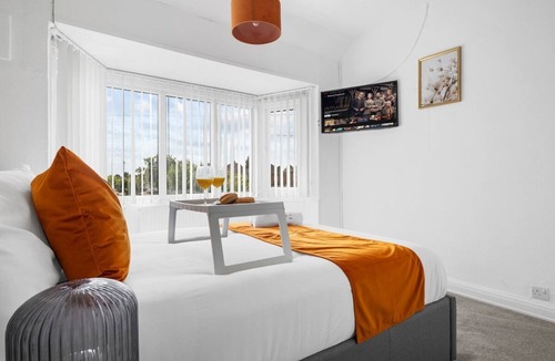 Olton House | Pluxa Calendula Nectar