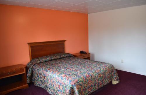 Terryville Hotel | PLYMOUTH MOTOR LODGE