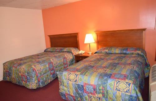 Terryville Hotel | PLYMOUTH MOTOR LODGE