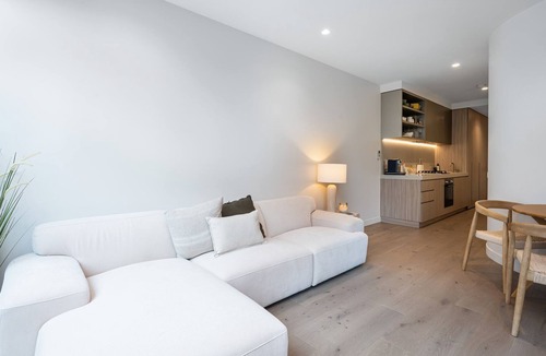 Port Melbourne Apartment | PM Residence - Port Melbourne