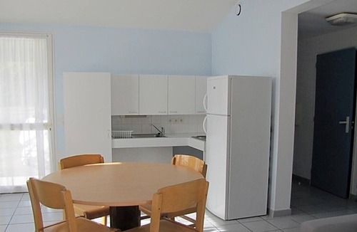 Tonnay-Boutonne House | PMR 1 accommodation for 6 people