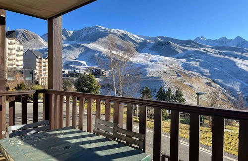 Gouaux-de-Larboust Apartment | PMR T3 Apartment in Peyragudes, near slopes, Spassio access, pets allowed
