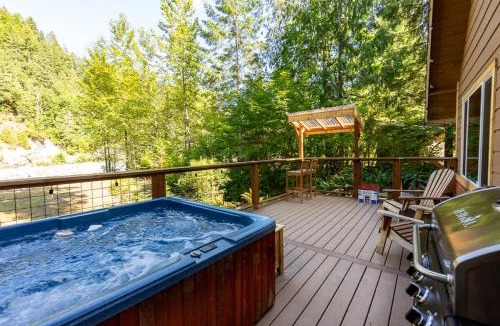 Darrington House | PNW River Cabin
