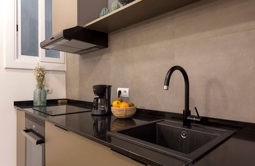 El Parc i la Llacuna del Poblenou Apartment | Poblenou for Families 3BD next to the beach!