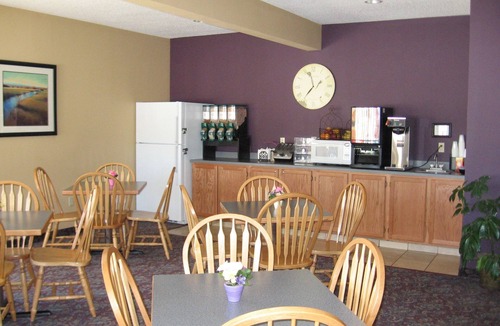 Pocahontas Hotel | Pocahontas Inn & Suites