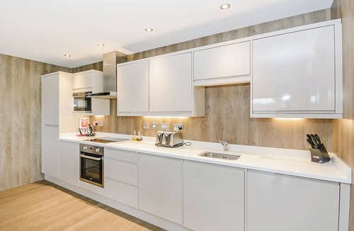 Pocklington Ski Chalet | Pocklington Deluxe Lodge