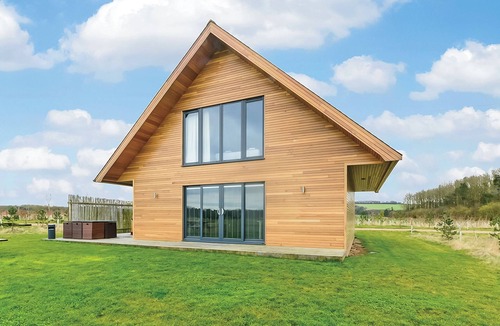 Pocklington Ski Chalet | Pocklington Deluxe Lodge