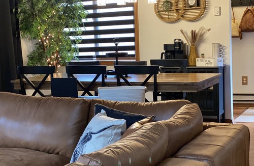 Bushkill House | Pocono cabin where the host thought of everything, so you don’t have to!
