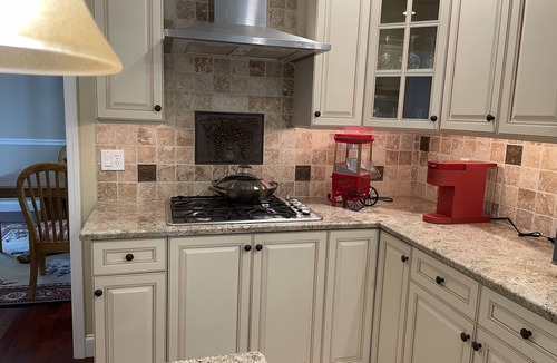 Rowland House | Pocono Lackawaxen Masthope Lakefront Game Room Community Pool Ski Big Bear Kayak