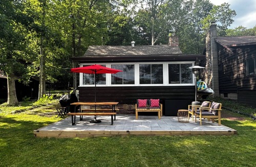 Penn Lake Park House | Pocono Lakefront Cabin