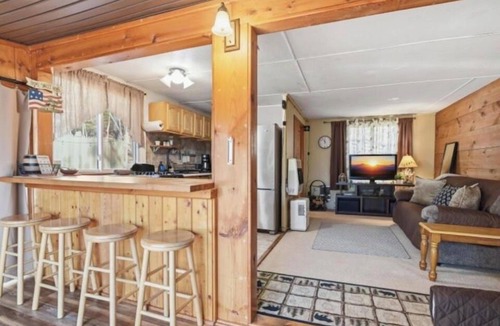 East Stroudsburg Cabin | Pocono private retreat