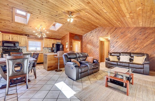 Tobyhanna Cottage | Pocono Vacation Rental With Game Room!