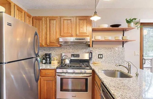 Pocono Pines Cottage | PoconoPines, Fireplace, King Bd, Pets, Skiing