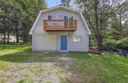 Greentown House | Poconos Cabin Year Round Bliss