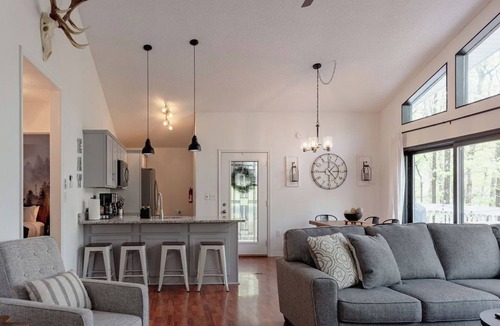 Bushkill House | Poconos Chatham Continental - Deck & Fire Pit