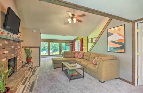 Albrightsville House | Poconos Cottage with Fire Pit Near Lake Harmony