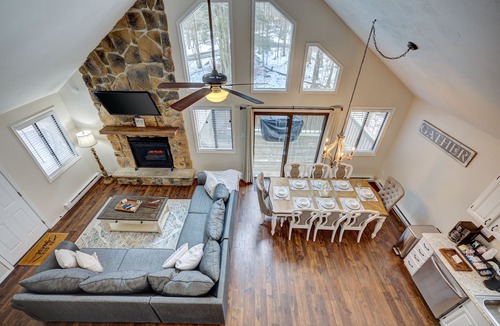 Albrightsville Ski Chalet | Poconos Hideaway - fire pit, grill, hiking and water parks nearby.