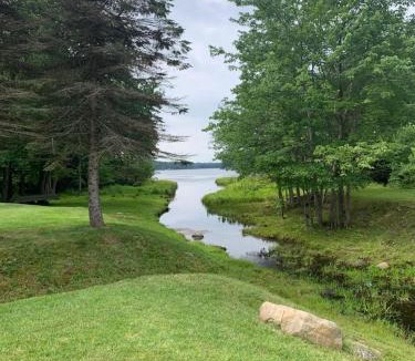 Tobyhanna Hotel | Poconos Hideaway - Woods & Wildlife