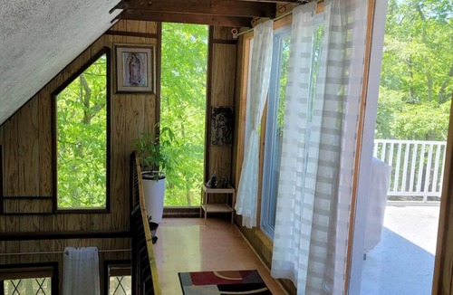 Bushkill Ski Chalet | Poconos Lovely Chalet