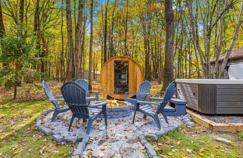 Briar Crest Woods Cabin | Poconos Pines - Lake Access, Hot Tub, Sauna, Fire Pit!