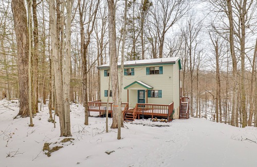 Lake Ariel House | Poconos Retreat in The Hideout Lake Community!