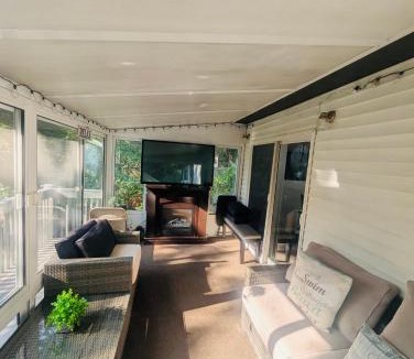 Pocono Mountain Lake House | Poconos Retreat