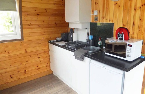 Trowse Newton Cabin | Pod 2 with Countryside view and Hot Tub