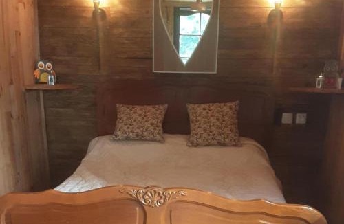 Colombiers-du-Plessis House | Pod - Sleeps 2 - Jacuzzi - Parking - Garden