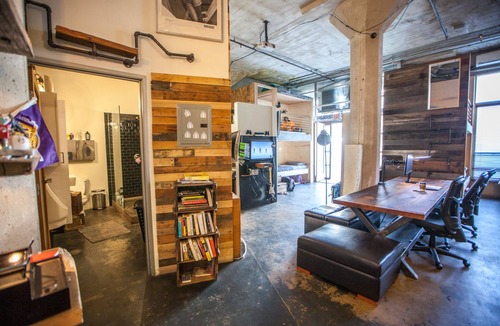 Hollywood Hostel | PodShare - Hostel