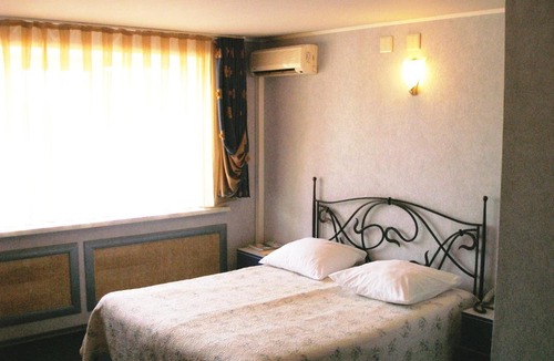 Net'inka Hotel | Podvorie