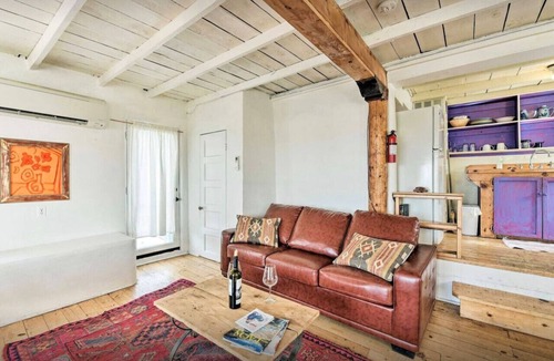 San Cristobal Cabin | POET'S VIEW