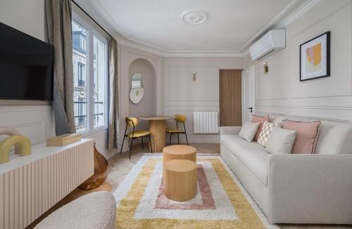 Gaillon Apartment | PoeticStay - Opera