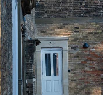 Ely Apartment | Poets 24