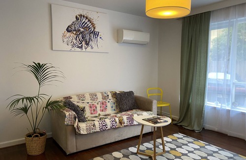 Elwood Apartment | Poets Retreat
