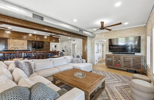 Graham House | Point Break at PK Lake- Pickleball, Putting Green and Swim Dock