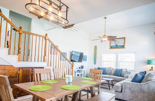 Sand Point House | Point Break