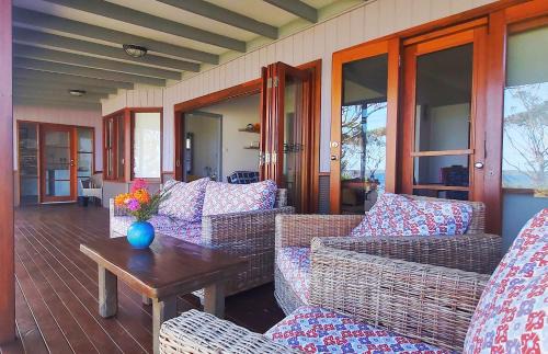 Sanctuary Point House | 'Point Break' Your Waterfront Break at the Point