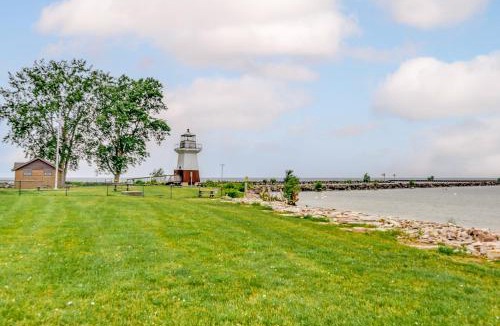 Kent House | Point Breeze Vacation Rental, Walk to Lake Ontario