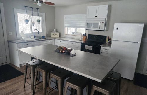 Huron-Kinloss Cottage | Point Clark Cottage Getaway