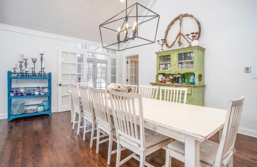 Benton Harbor House | Point Cottage at Point O' Woods